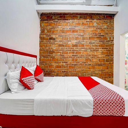 Super Oyo 91173 Guesthouse King Puntodewo Pakualaman Zewnętrze zdjęcie